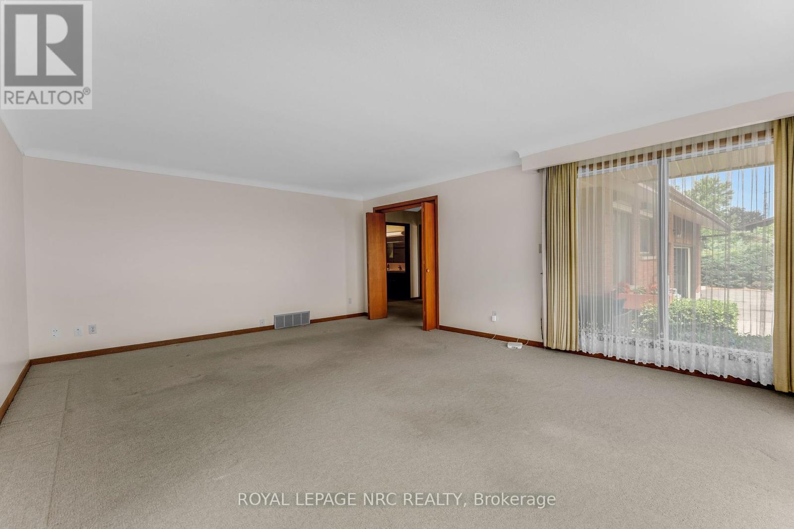1310 Four Mile Creek Road, Niagara-On-The-Lake, Ontario  L0S 1J0 - Photo 13 - X12250132