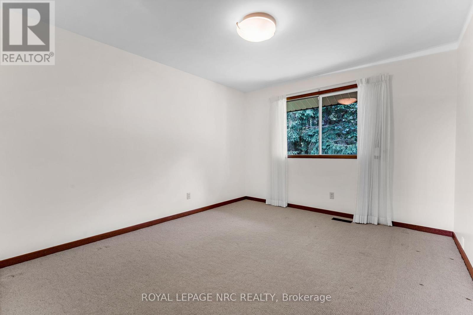 1310 Four Mile Creek Road, Niagara-On-The-Lake, Ontario  L0S 1J0 - Photo 27 - X12250132