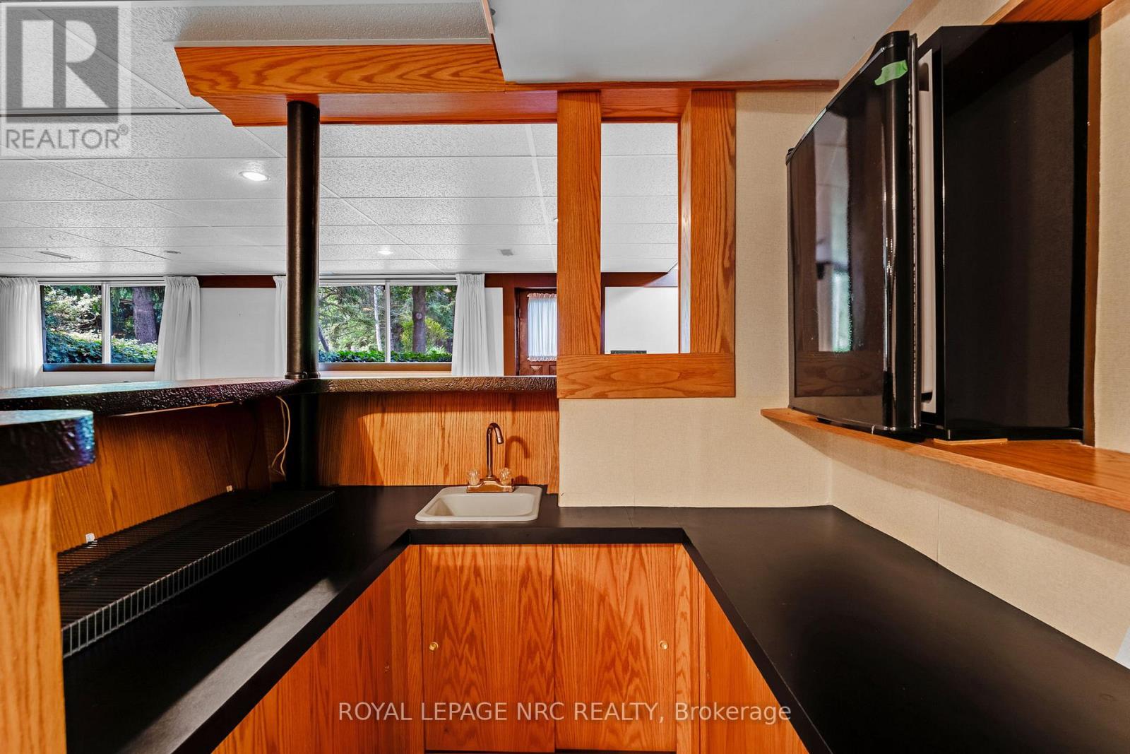 1310 Four Mile Creek Road, Niagara-On-The-Lake, Ontario  L0S 1J0 - Photo 34 - X12250132