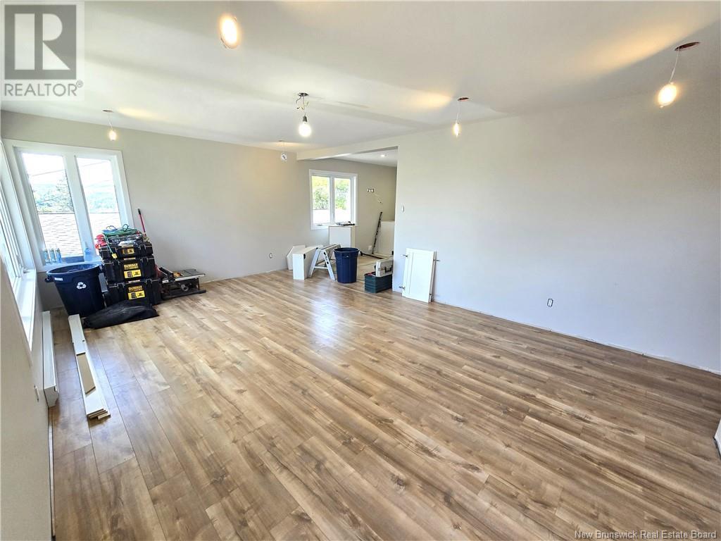 Property at 18 23E Avenue image 2