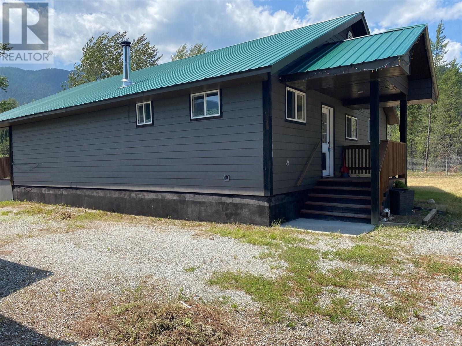 5325 Highway 33 Highway, Beaverdell, British Columbia  V0H 1A0 - Photo 3 - 10353708
