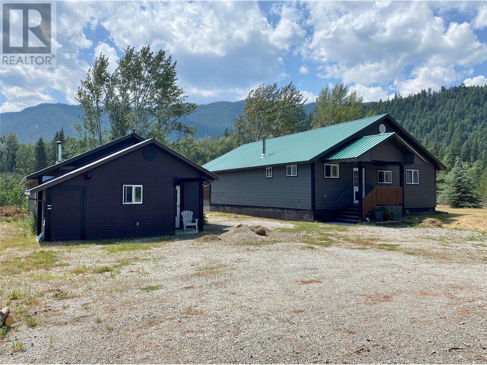 5325 Highway 33 Highway, Beaverdell, British Columbia