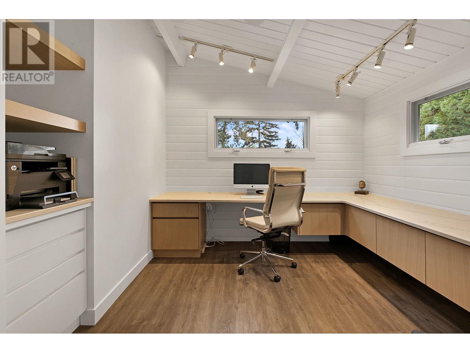 4110 Lakeshore Road, Kelowna, British Columbia  V1W 1V6 - Photo 53 - 10353783