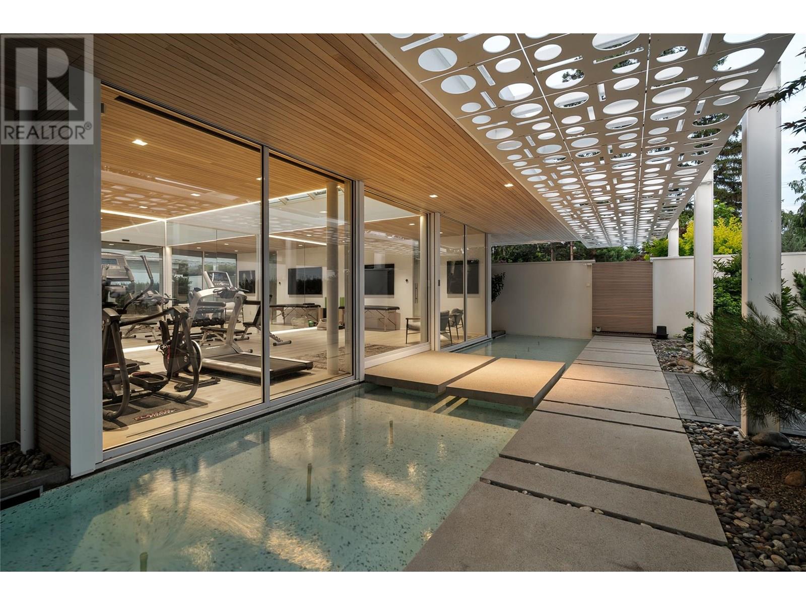 4110 Lakeshore Road, Kelowna, British Columbia  V1W 1V6 - Photo 22 - 10353783