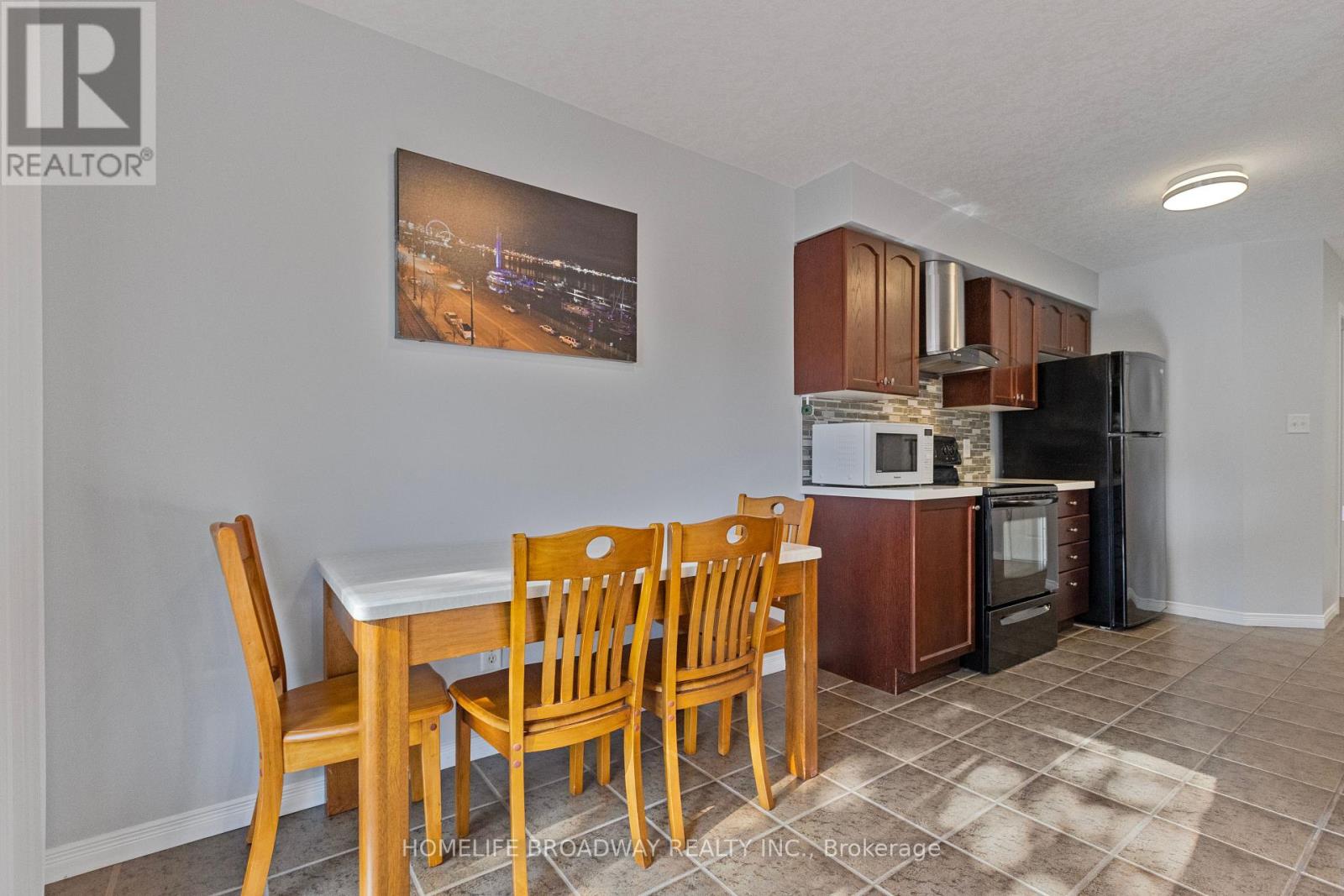 752 Paris Boulevard, Waterloo, Ontario  N2T 2Y1 - Photo 14 - X12249561