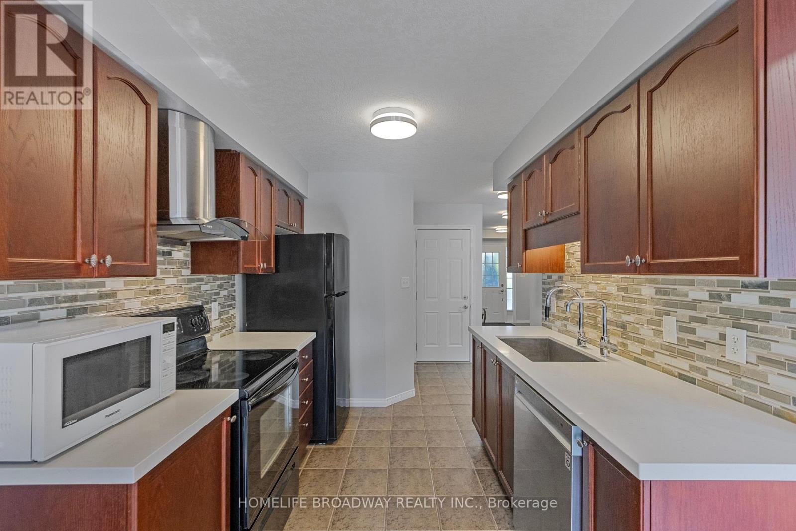 752 Paris Boulevard, Waterloo, Ontario  N2T 2Y1 - Photo 16 - X12249561