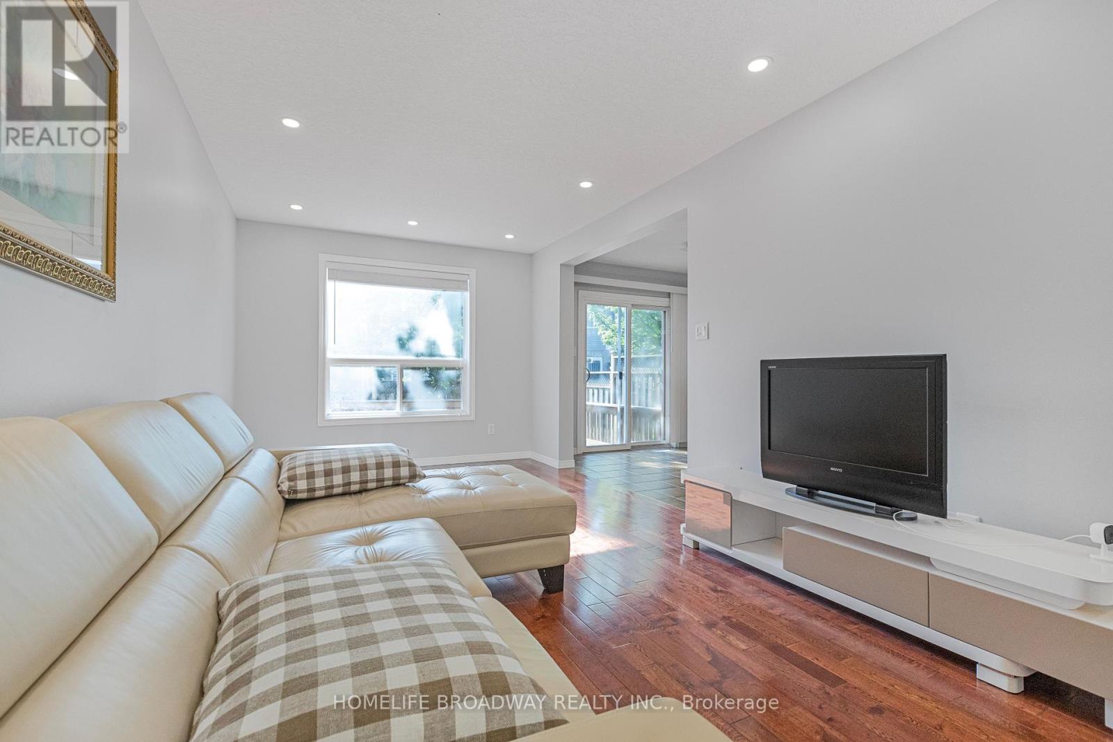 752 Paris Boulevard, Waterloo, Ontario  N2T 2Y1 - Photo 11 - X12249561