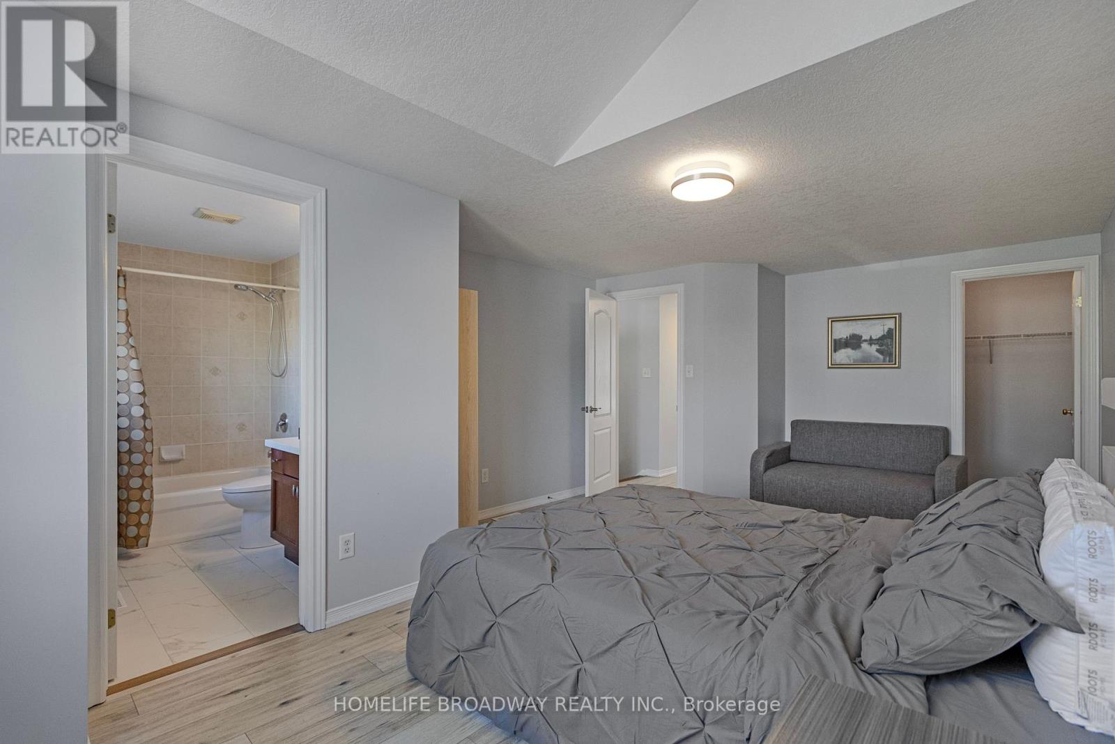 752 Paris Boulevard, Waterloo, Ontario  N2T 2Y1 - Photo 22 - X12249561
