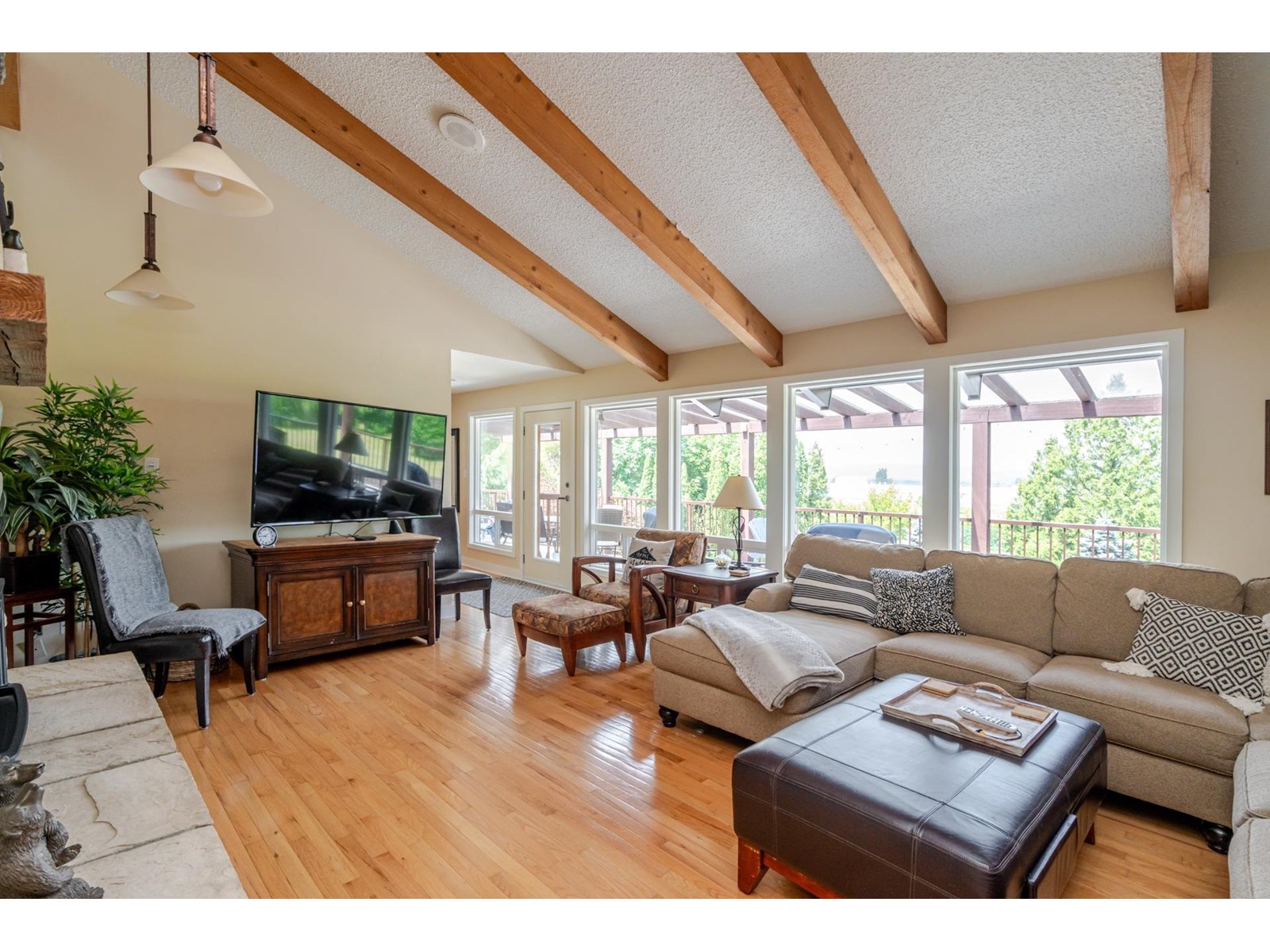 Property at 32923 CLAYBURN ROAD image 5