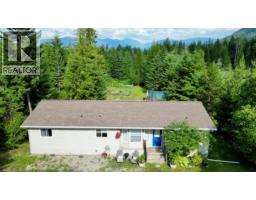 700 Heyland Road, balfour, British Columbia