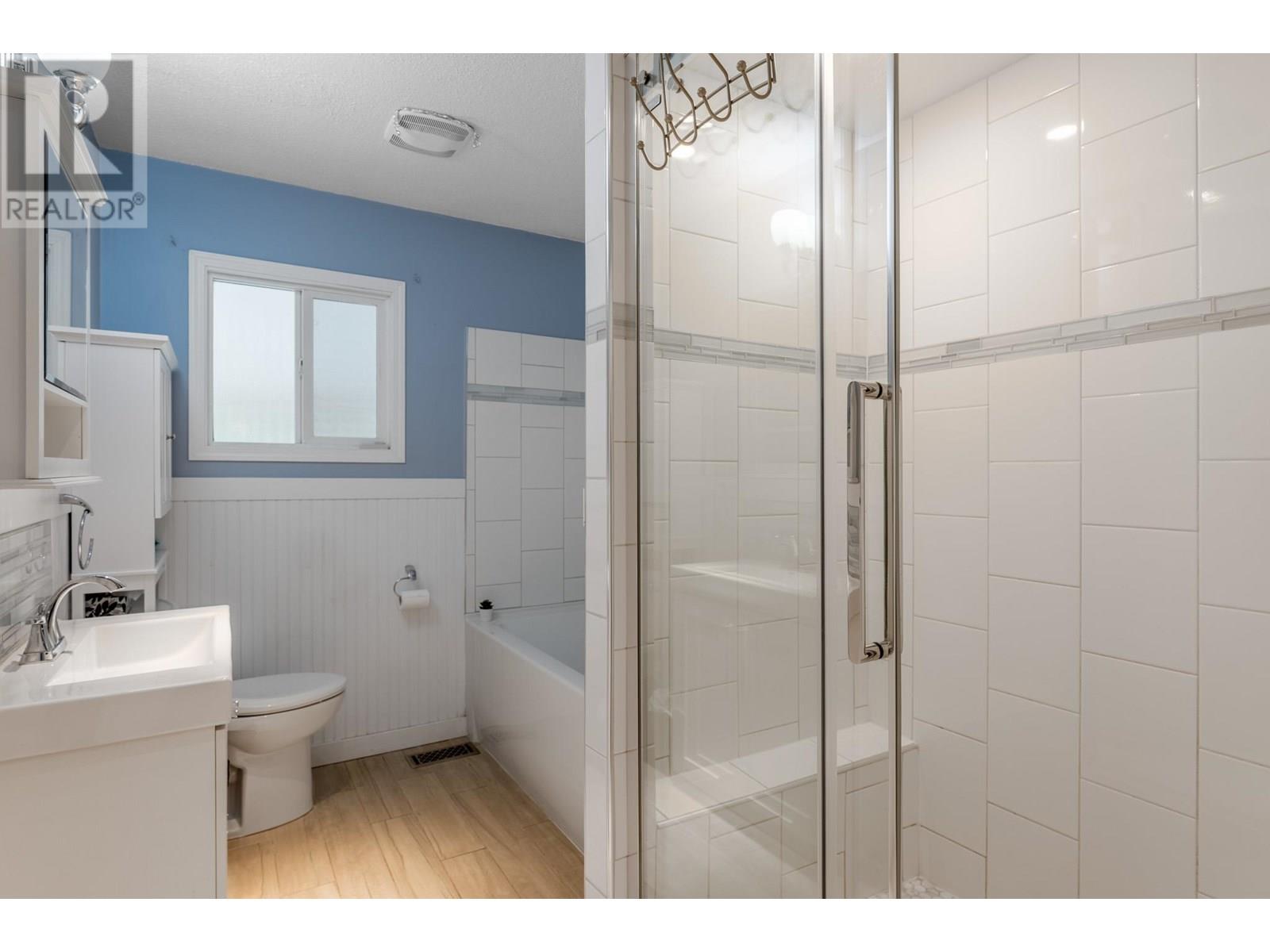 405 Macaden Court, Kelowna, British Columbia  V1X 2V1 - Photo 14 - 10353543