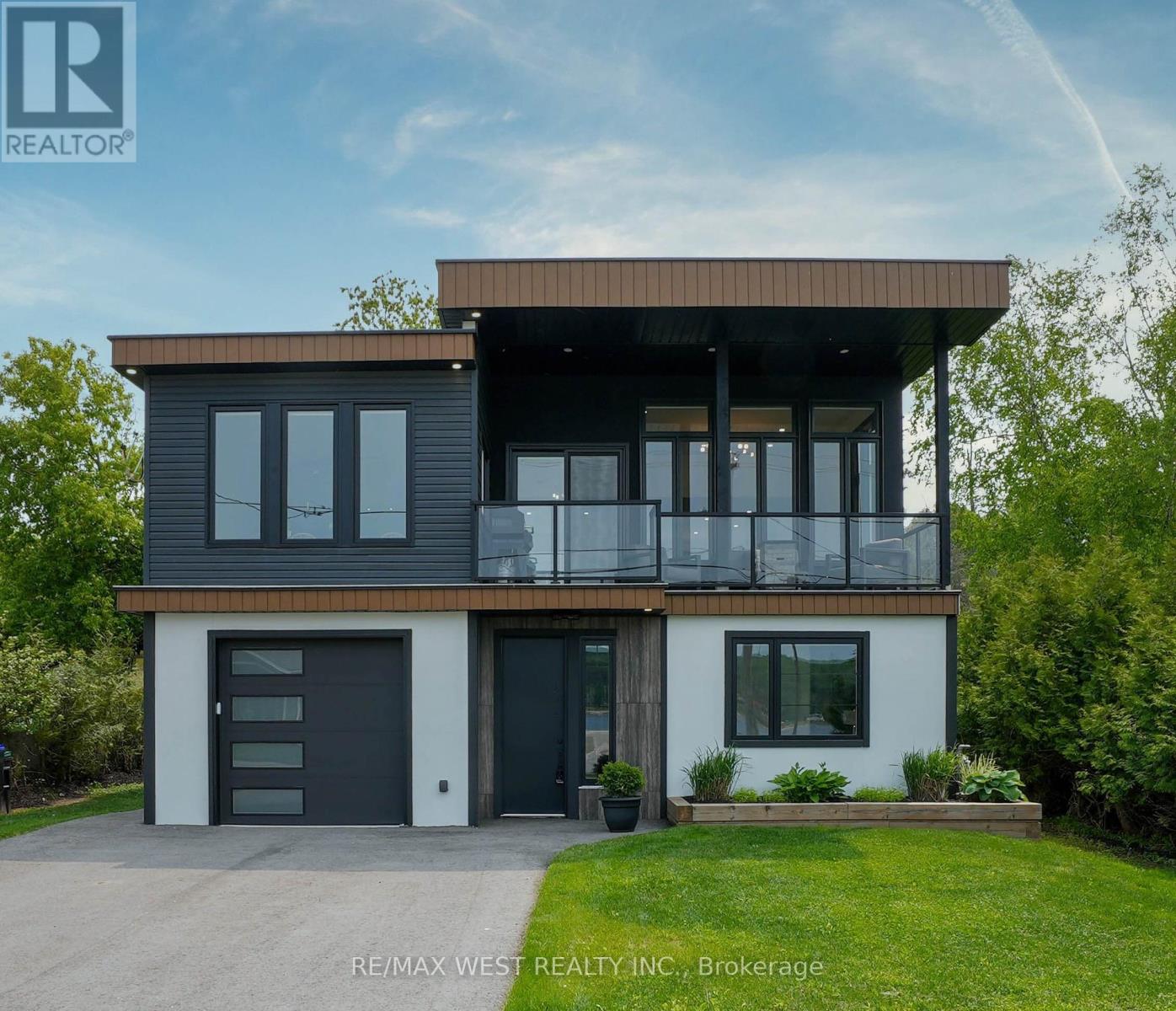 Property at 171 FOX STREET image 1