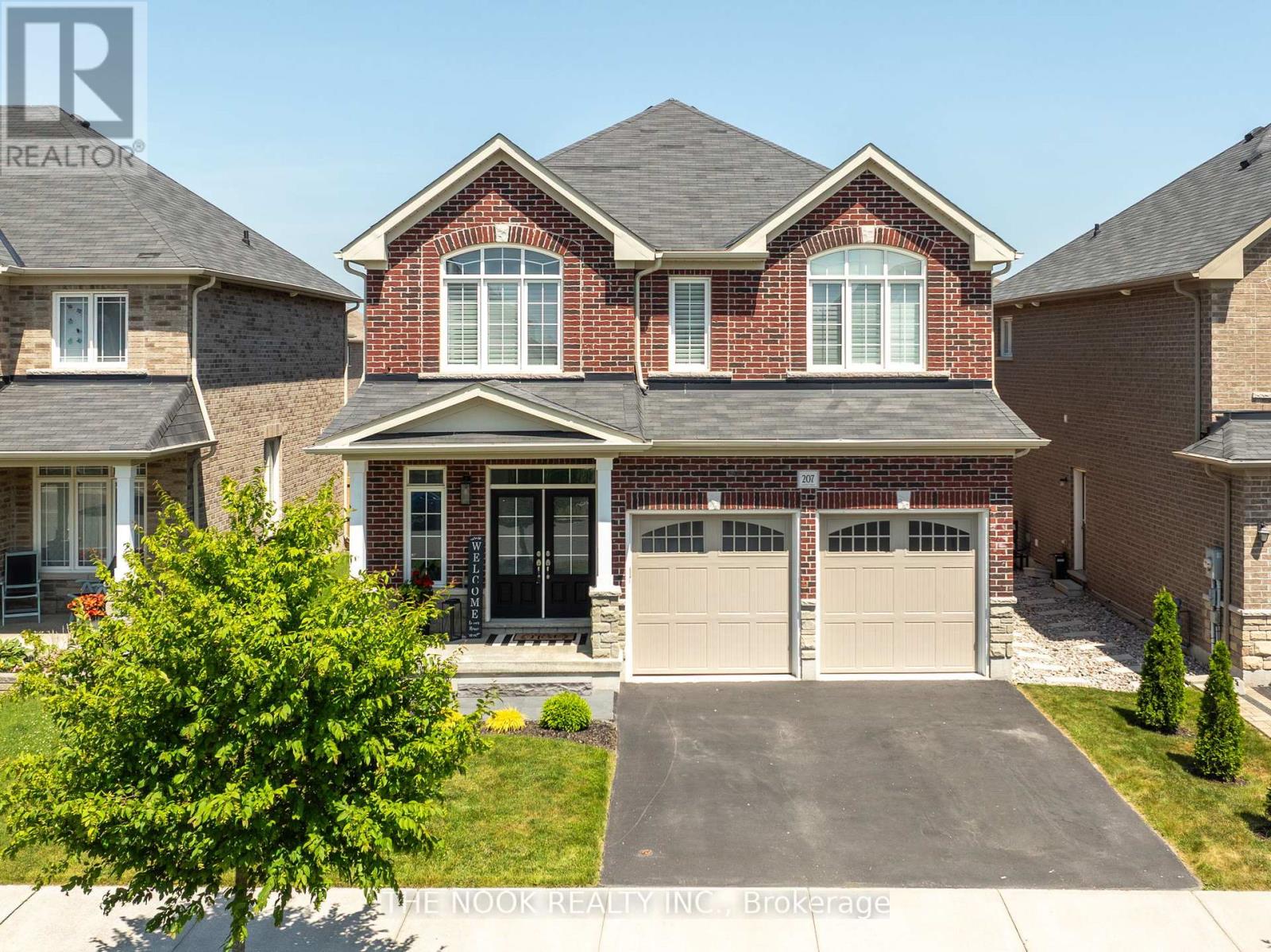 Property at 207 CROMBIE STREET image 1