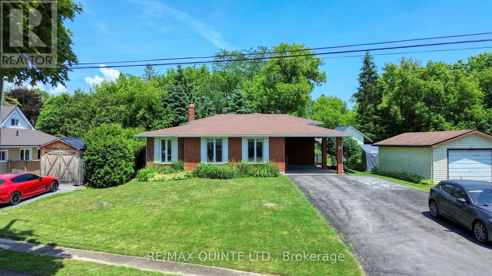 Property at 7 BLAKE STREET image 2