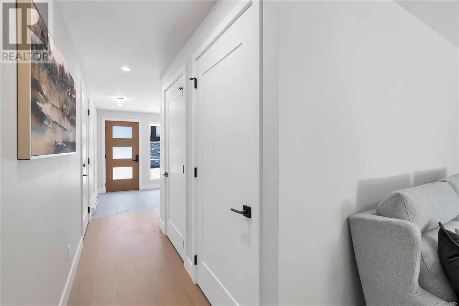 5 2590 Penrhyn St, Saanich, British Columbia V8N 1G3 - Photo 46 - 1004895