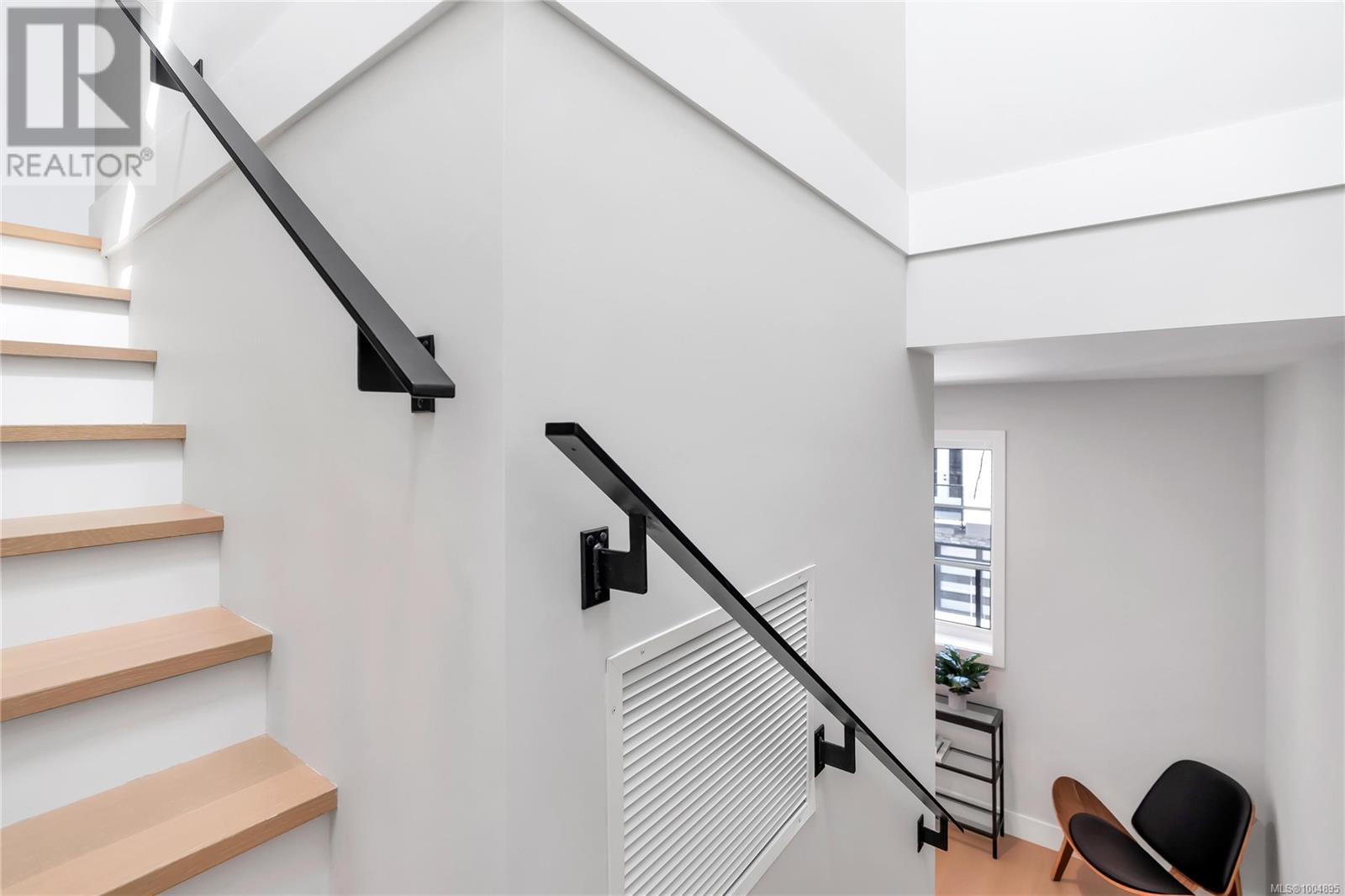 5 2590 Penrhyn St, Saanich, British Columbia V8N 1G3 - Photo 21 - 1004895