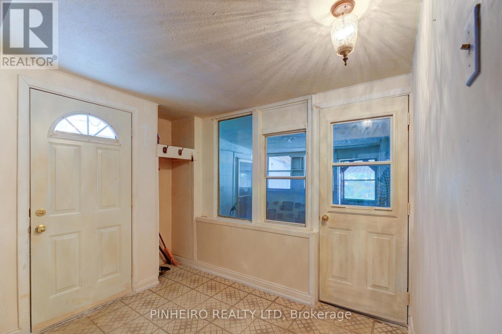 161 Dreaney Avenue, London East, Ontario  N5Z 1W9 - Photo 17 - X12250161
