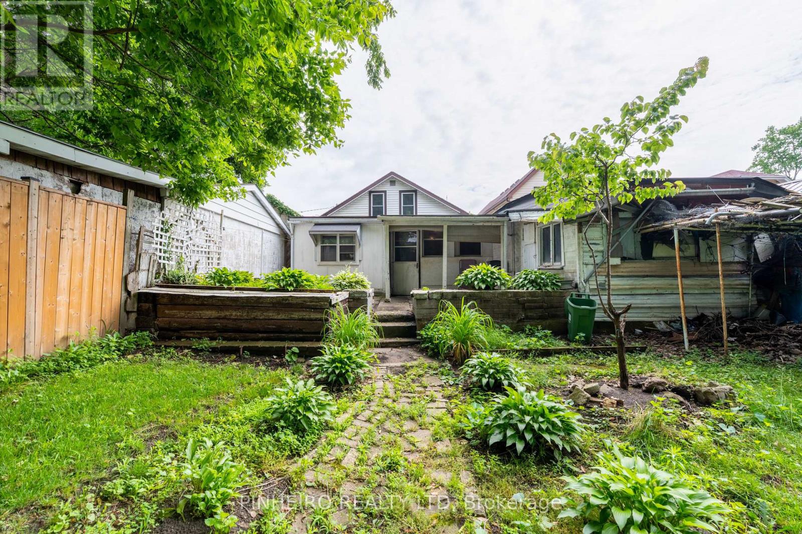161 Dreaney Avenue, London East, Ontario  N5Z 1W9 - Photo 27 - X12250161
