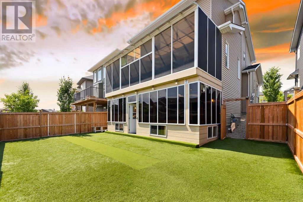 Property at 99 Evansglen Circle NW image 4
