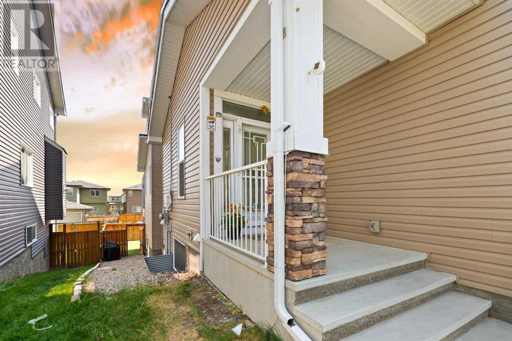 Property at 99 Evansglen Circle NW image 5