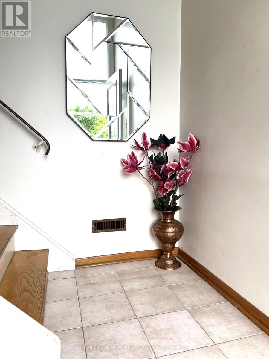 Property at 2A FAIRGLEN AVENUE image 3