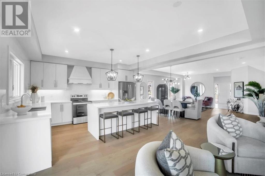 Property at 91 AQUASANTA Crescent image 1