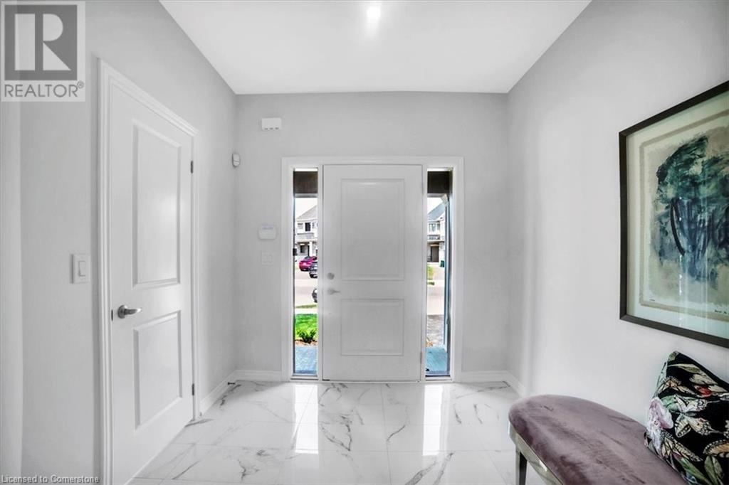 Property at 91 AQUASANTA Crescent image 3