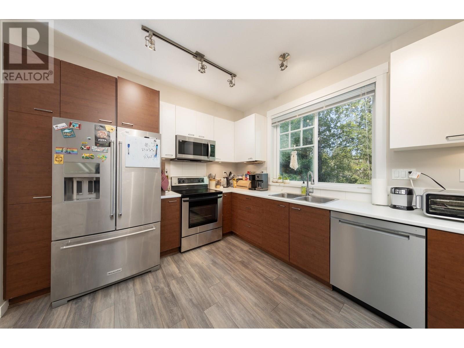 Property at 201 2655 BEDFORD STREET image 5