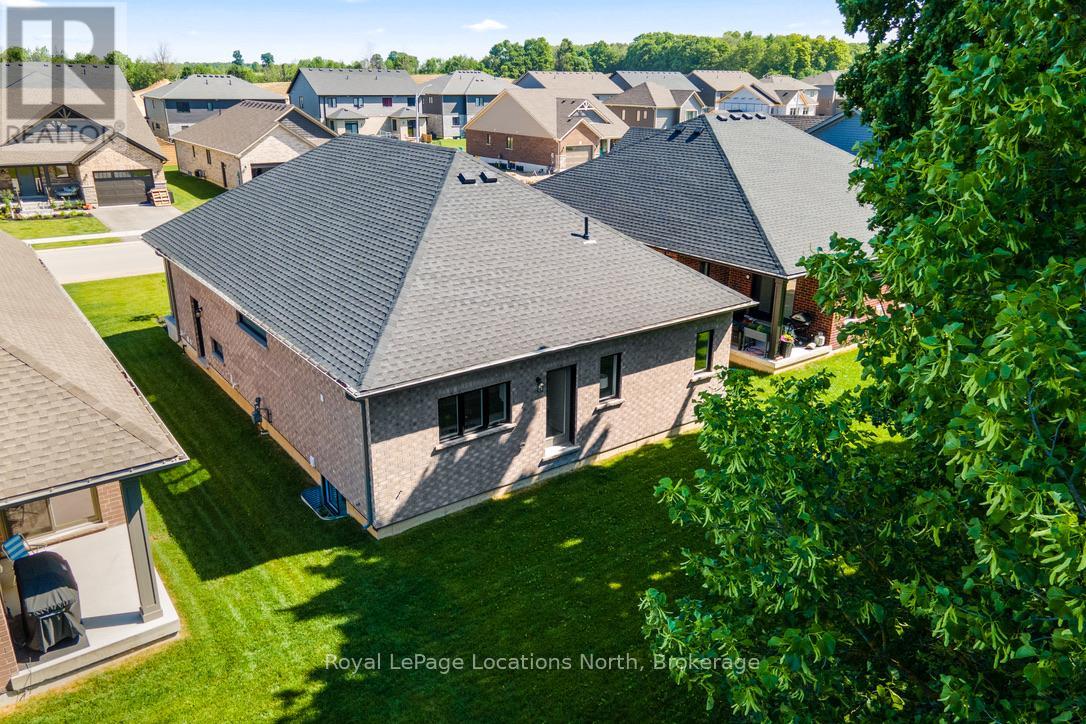 113 Emerson Way, West Grey, Ontario  N0G 1R0 - Photo 34 - X12250195