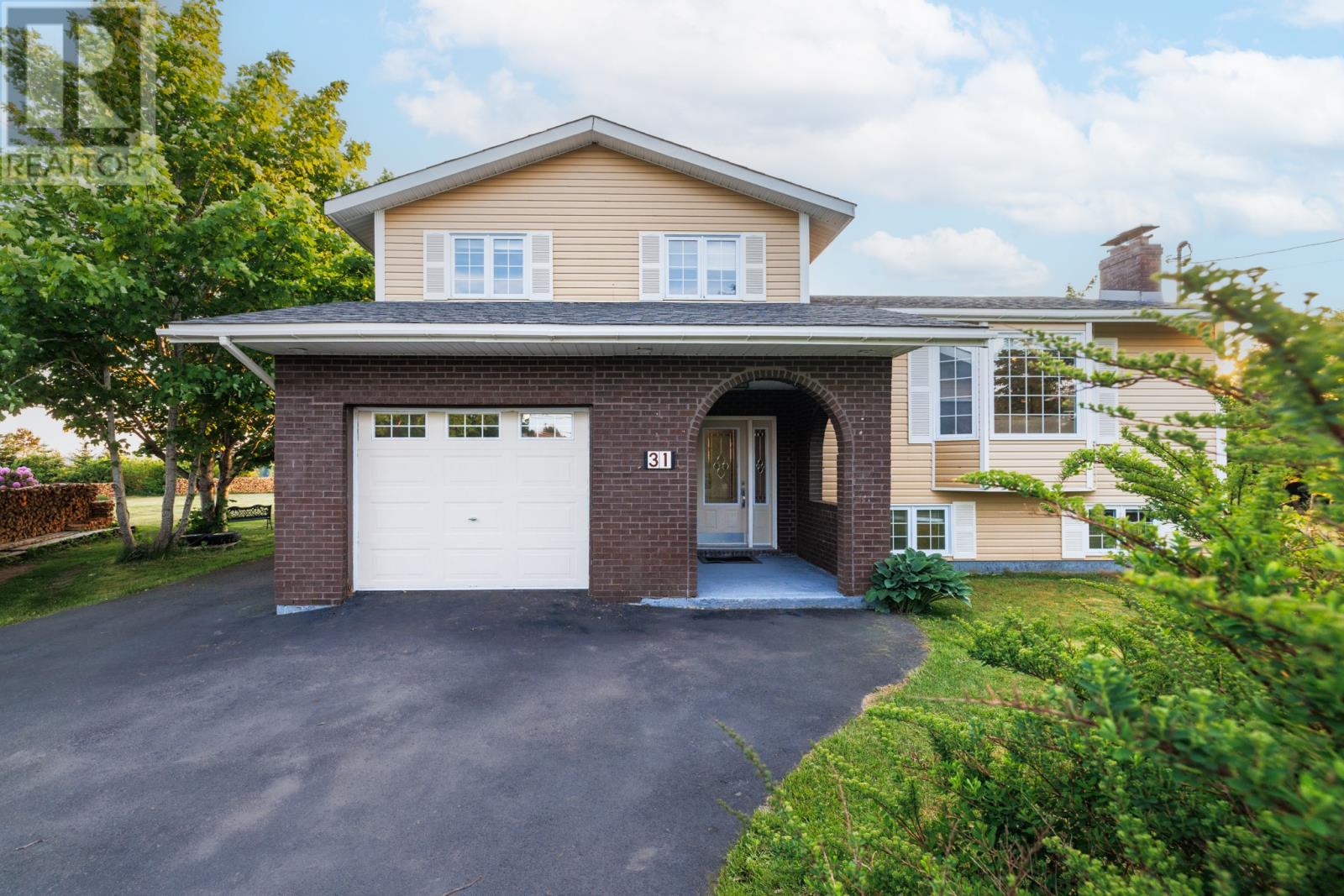 Property at 31 Desray Crescent image 1