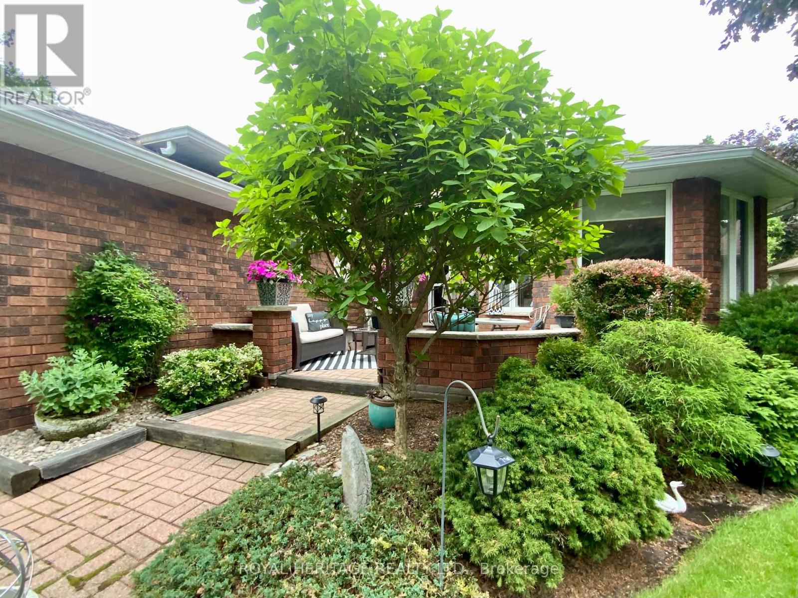 Property at 38 PATRICIA PLACE image 4