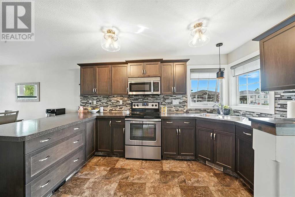 Property at 705 Cypress Lane image 4