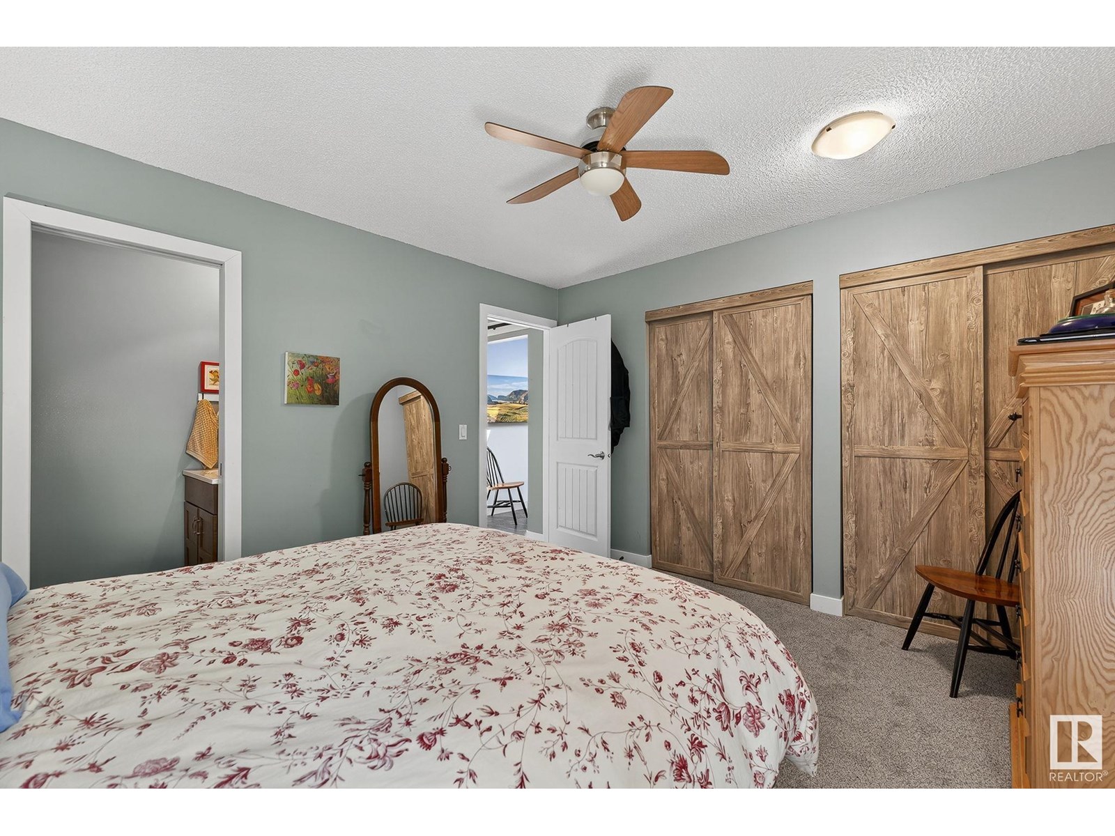 Property at 42 GREENBRIER CR NW image 5