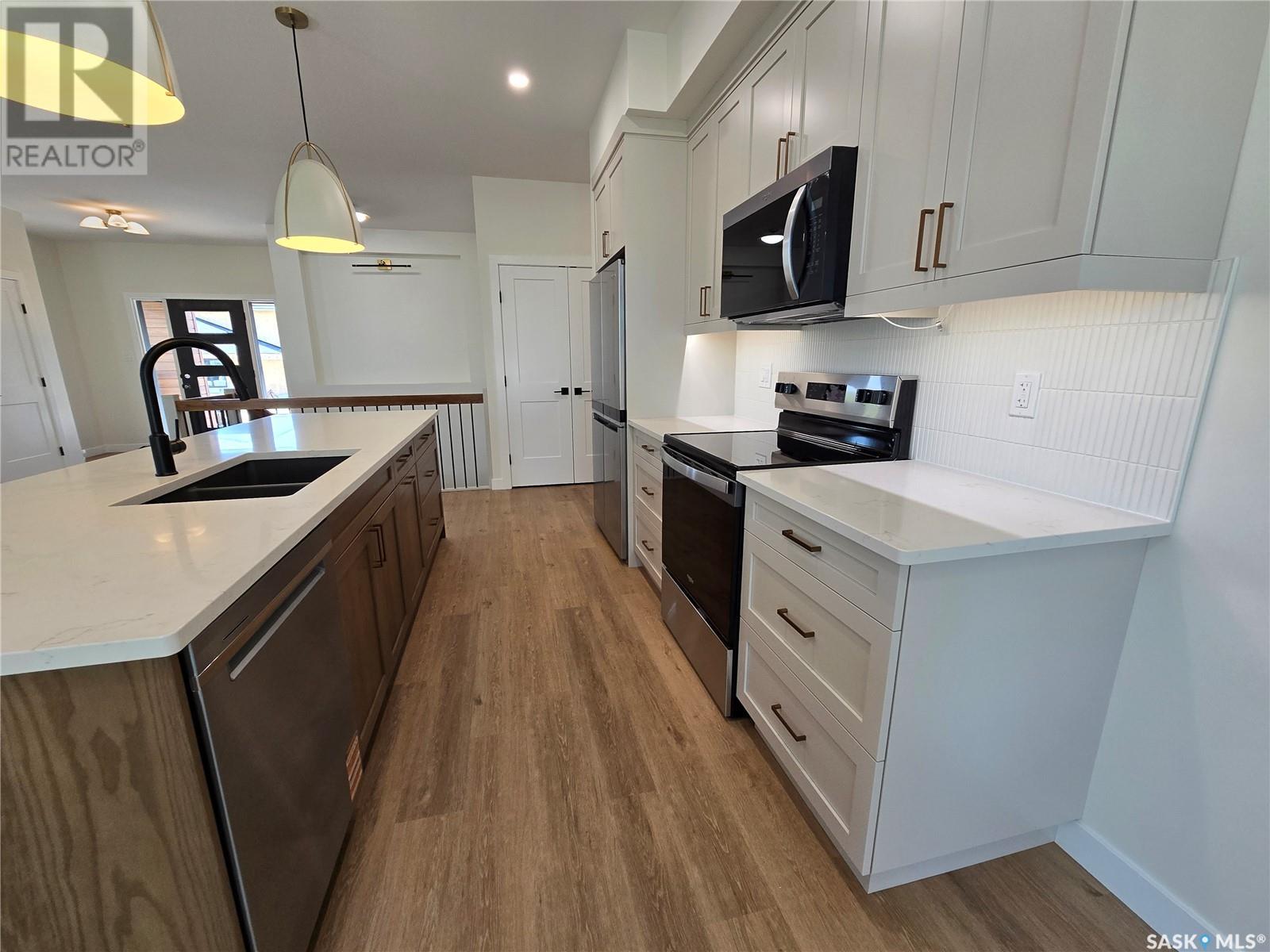 44 Kenney Crescent, Weyburn, Saskatchewan  S4H 1L3 - Photo 11 - SK010980