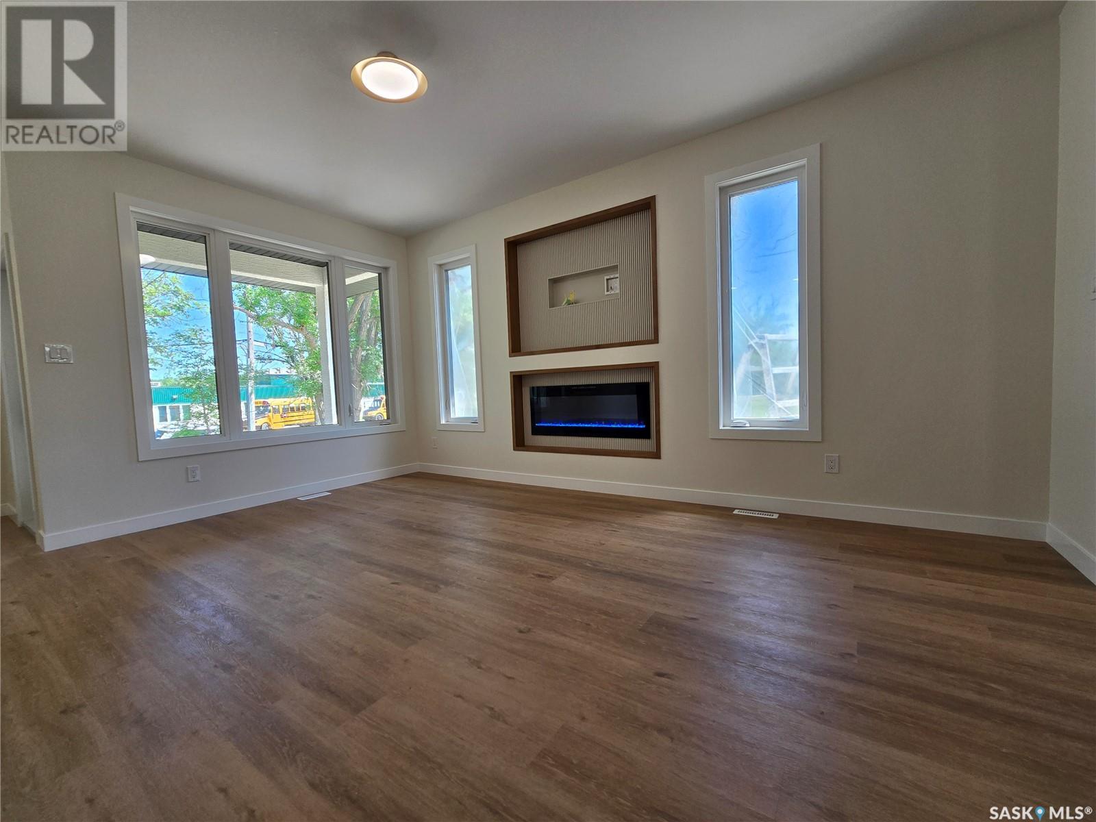 44 Kenney Crescent, Weyburn, Saskatchewan  S4H 1L3 - Photo 13 - SK010980