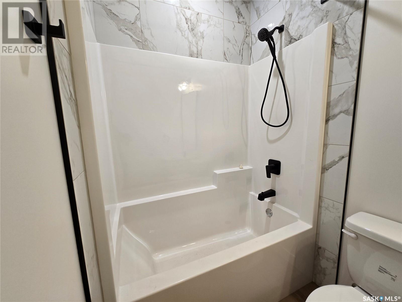 44 Kenney Crescent, Weyburn, Saskatchewan  S4H 1L3 - Photo 28 - SK010980