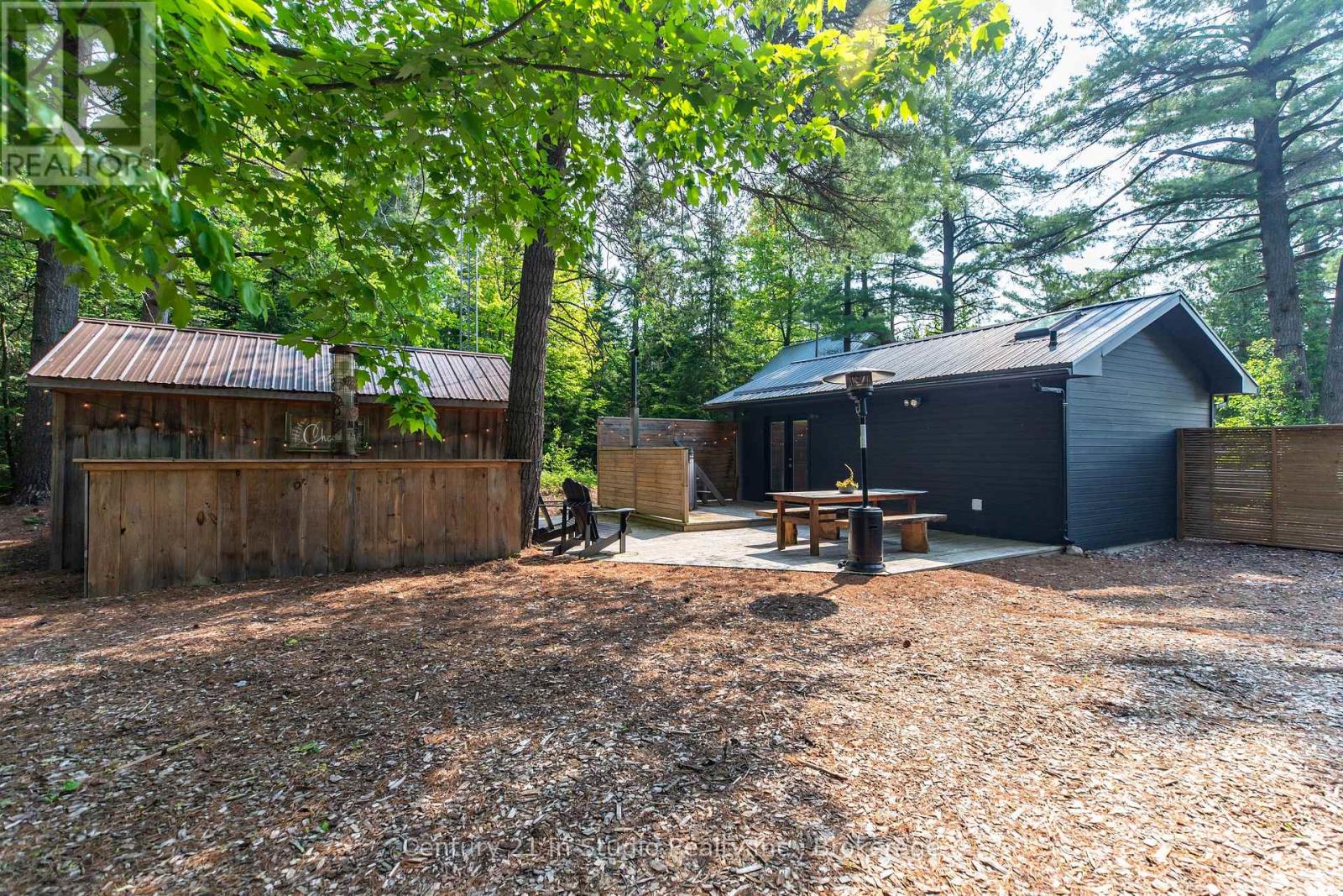 204 Ogimah Road, Native Leased Lands, Ontario  N0H 2T0 - Photo 13 - X12219694