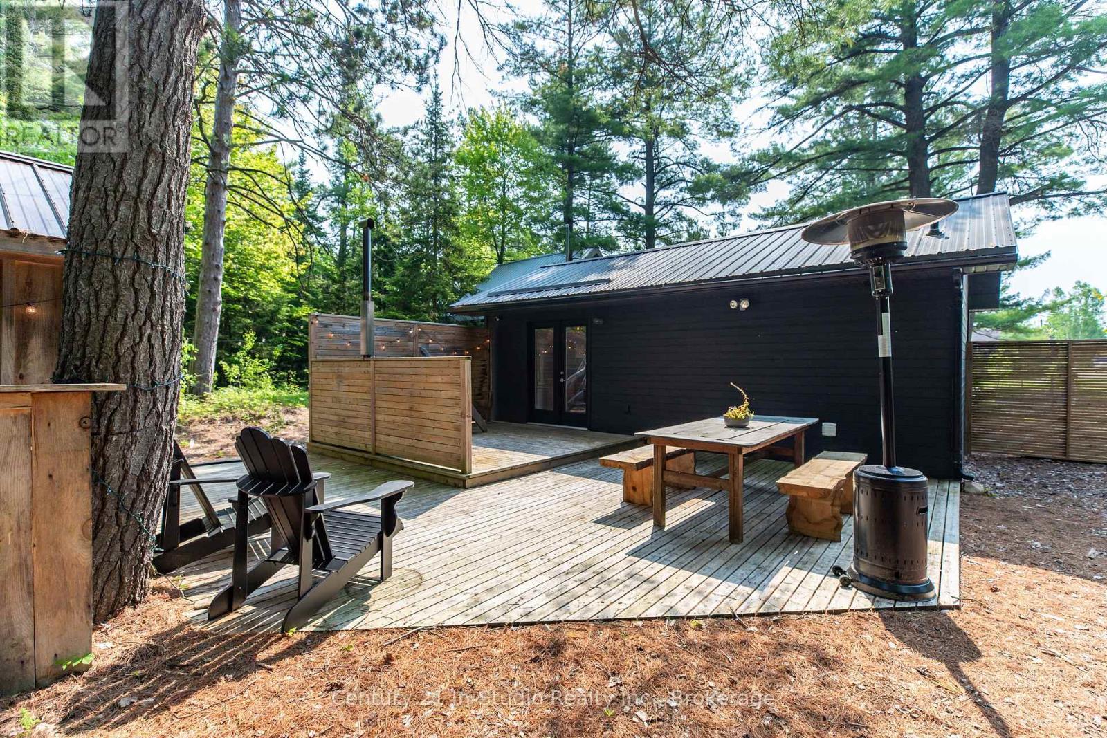 204 Ogimah Road, Native Leased Lands, Ontario  N0H 2T0 - Photo 12 - X12219694
