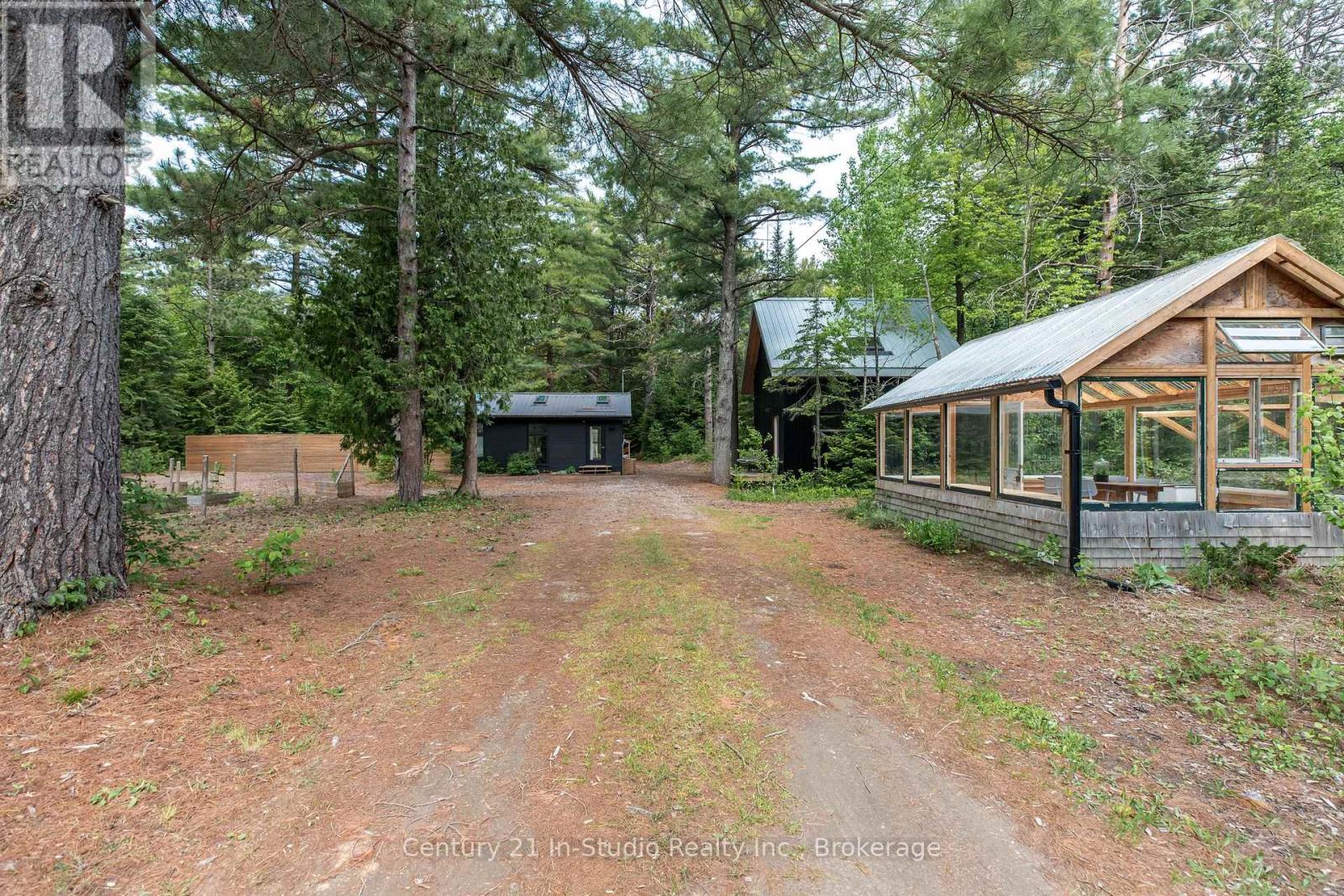 204 Ogimah Road, Native Leased Lands, Ontario  N0H 2T0 - Photo 49 - X12219694