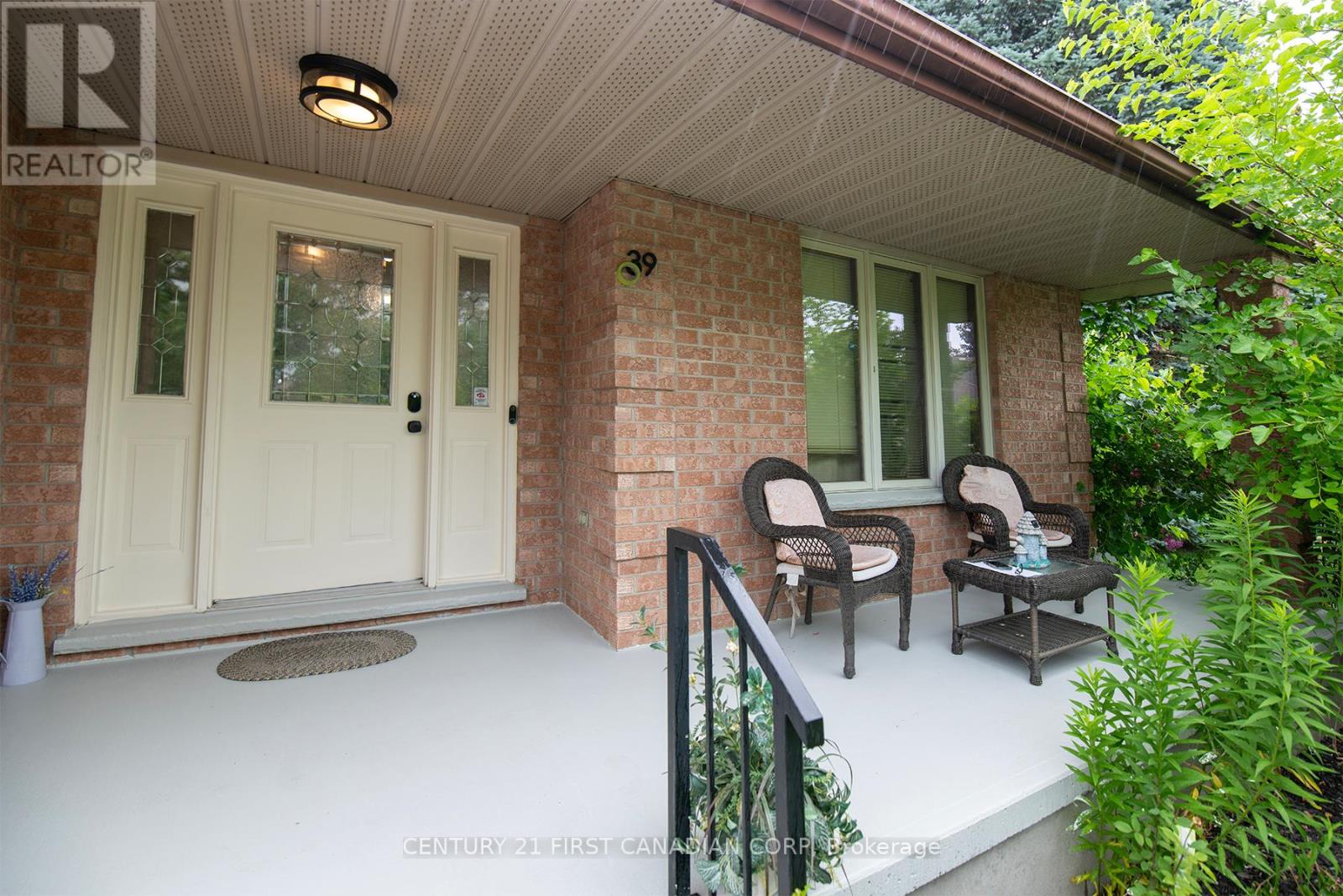 Property at 39 ADRIANS WAY image 4