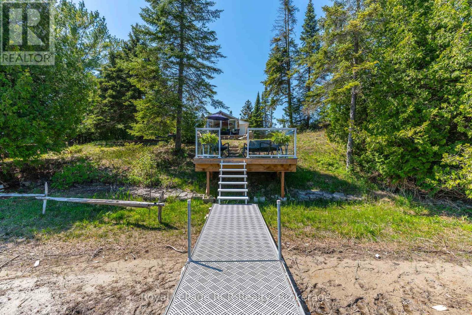 31 Sog-Je-Wa-Sa Drive, Native Leased Lands, Ontario  N0H 2G0 - Photo 30 - X12156821
