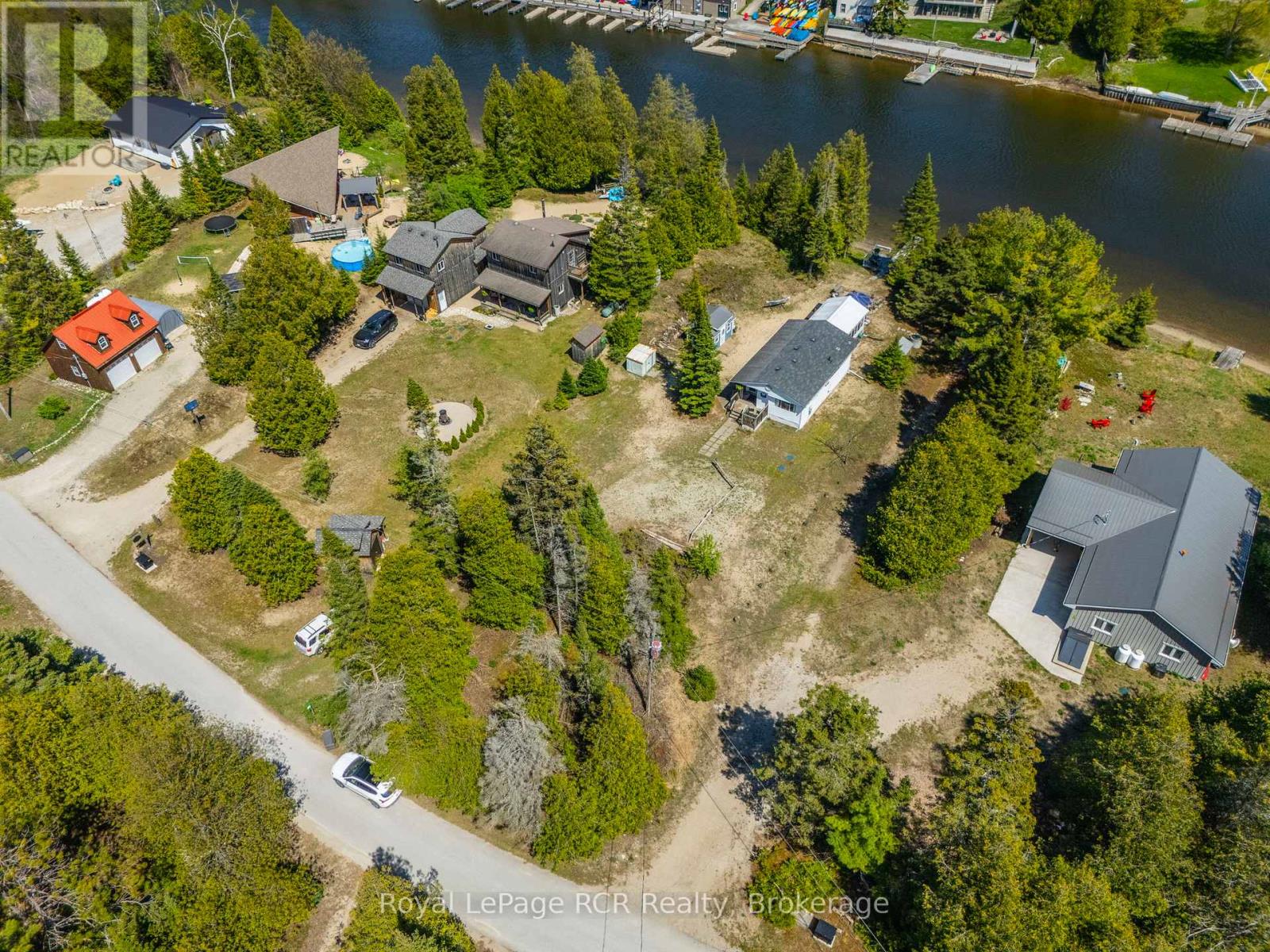 31 Sog-Je-Wa-Sa Drive, Native Leased Lands, Ontario  N0H 2G0 - Photo 39 - X12156821