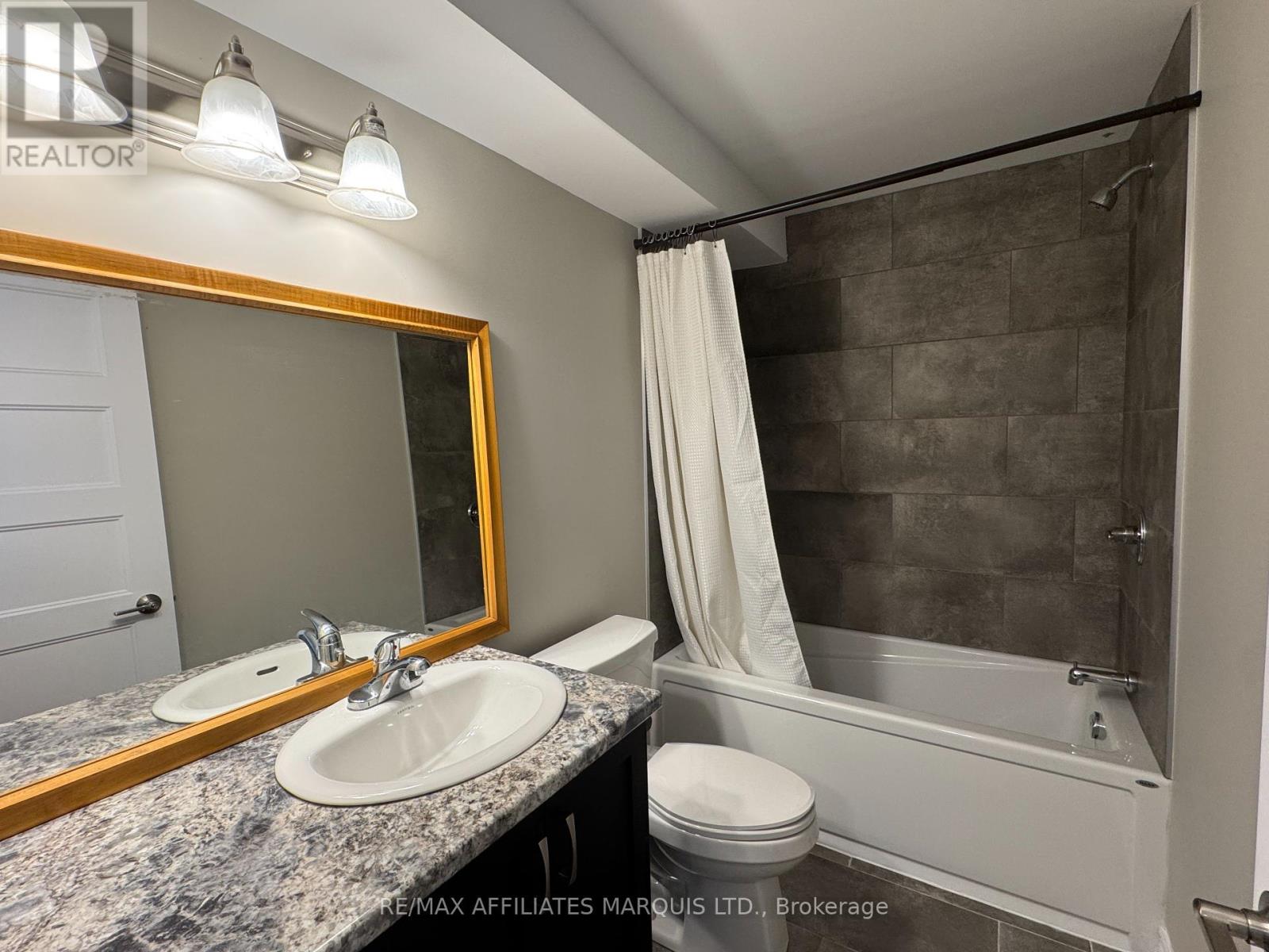 306 Belfort Crescent, Cornwall, Ontario  K6H 0H3 - Photo 12 - X12248736