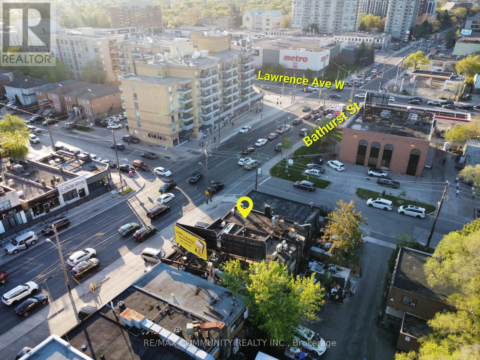 Upstairs - 3035 Bathurst Street, Toronto, Ontario  M6B 3B5 - Photo 3 - C12249944