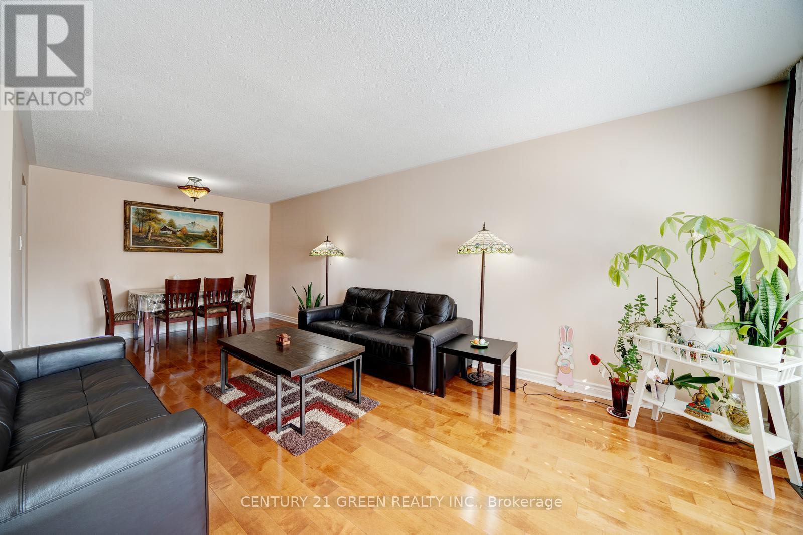 Property at 159 HOLLYBERRY TRAIL image 5