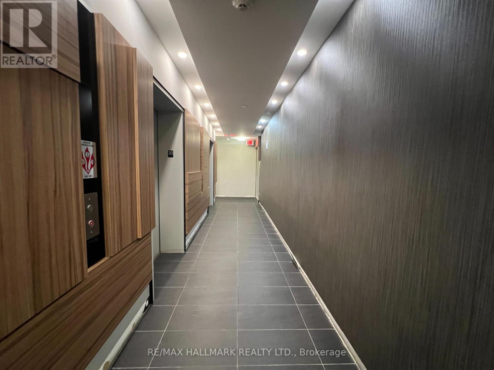 3001 - 75 St Nicholas Street, Toronto, Ontario  M4Y 0A5 - Photo 3 - C12250237