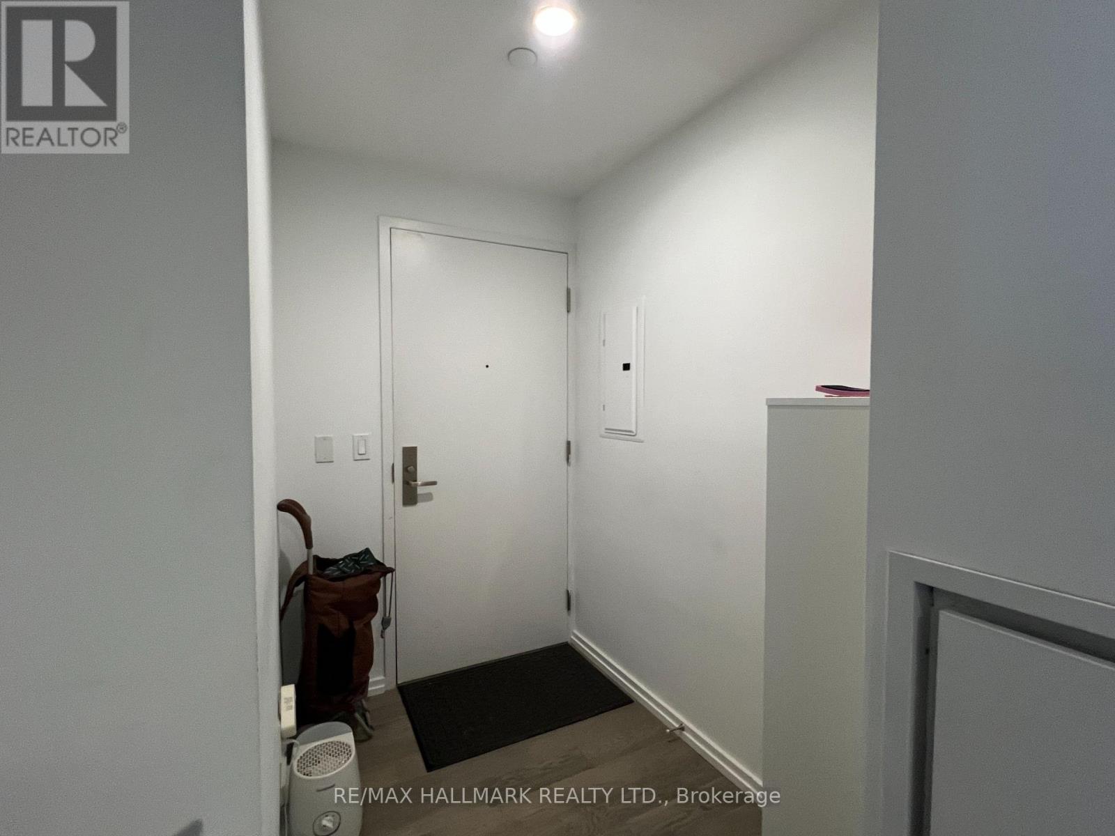3001 - 75 St Nicholas Street, Toronto, Ontario  M4Y 0A5 - Photo 5 - C12250237