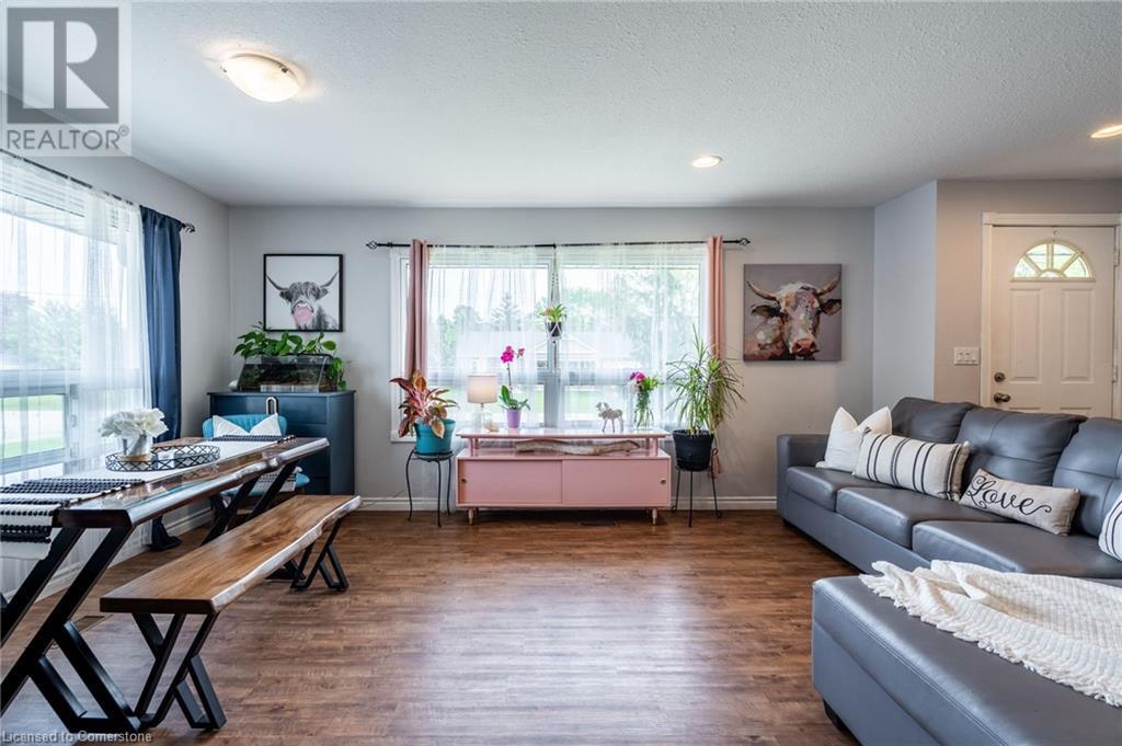 Property at 112 ANDERSON Avenue image 3