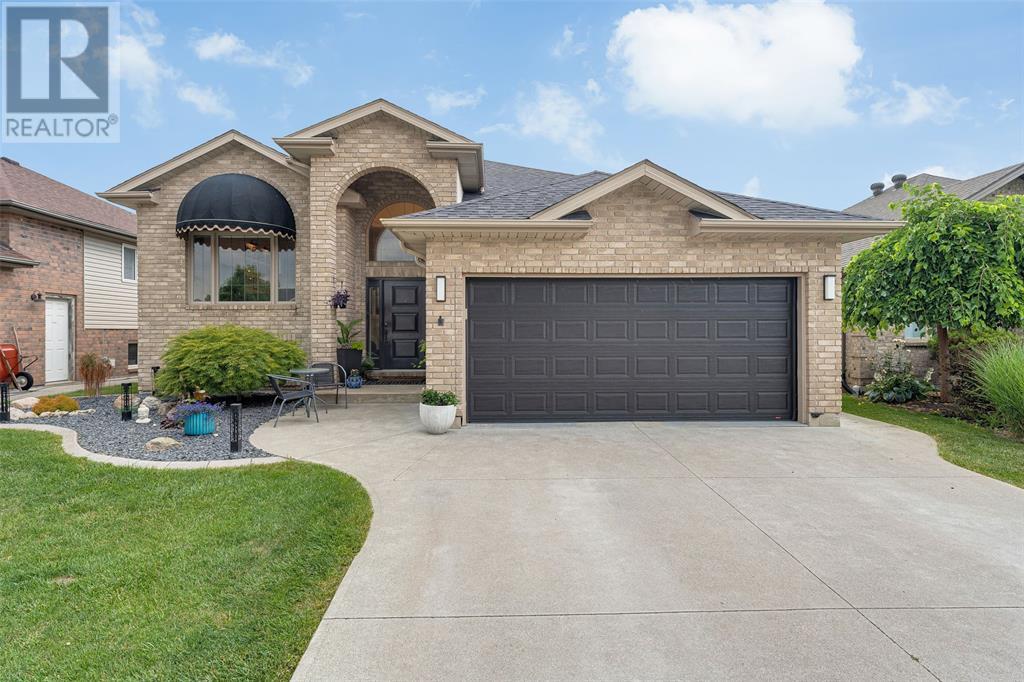 MLS# 25016306: 1078 MONARCH MEADOWS DRIVE, Lakeshore, Canada