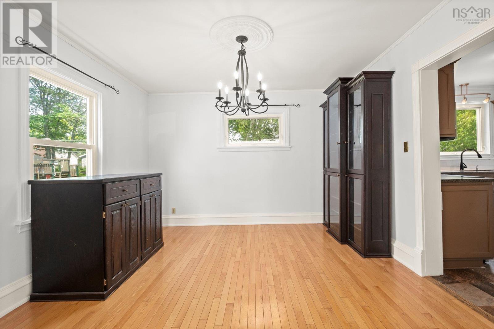 Property at 27 Sunnybrae Avenue image 5
